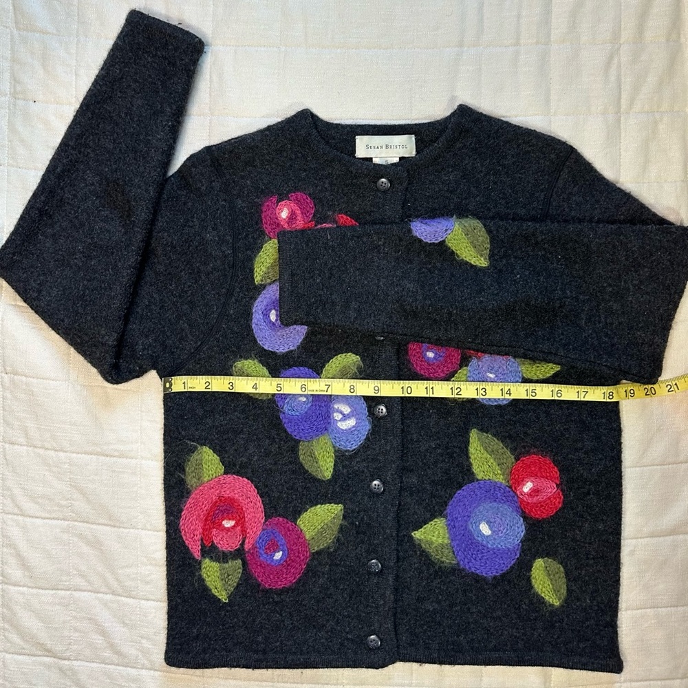 Susan Bristol 100% Wool Vintage Cardigan size small - Picture 4 of 8